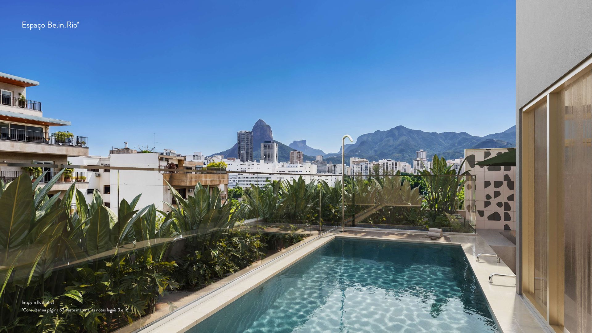 Piscina no rooftop do Be.in.Rio Barão de Jaguaripe com vista para o Rio de Janeiro